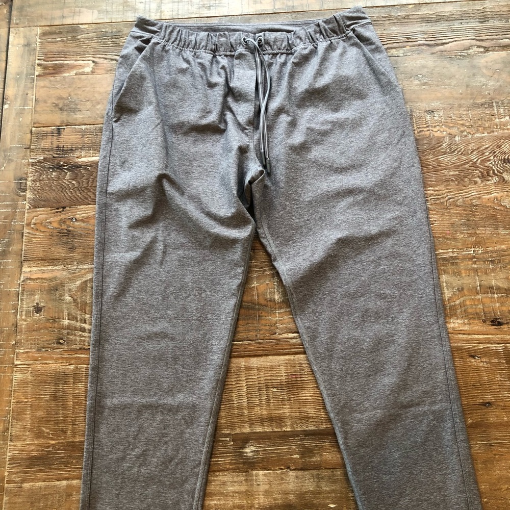 Lululemon Jet Cropped Pant- size 6